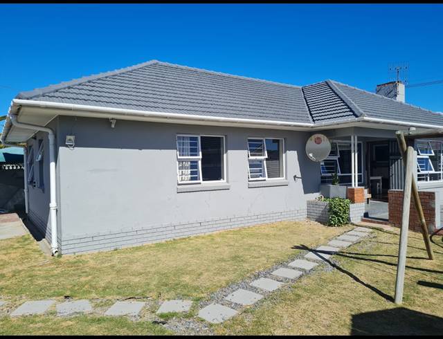 3 BEDROOM FREESTANDING SOLD IN THORNTON